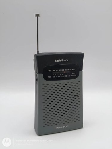 Radio De Colección Radioshack Portátil Am/fm Mod.1200586 Gris Con Negro