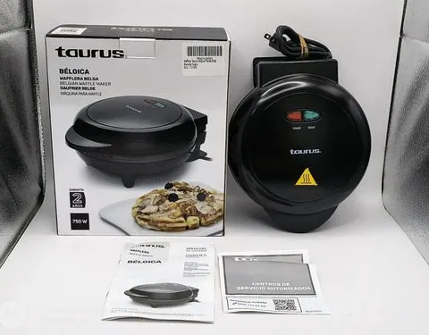 Wafflera Taurus Bélgica Placas Antiadherente En Caja Usado Negro