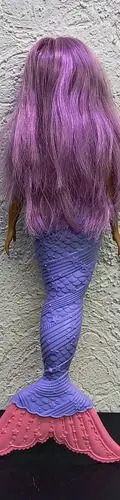Muñeca Barbie Dreamtopia Diseño Sirenas Color Morado Mate — Coleccionables vintage, años NOW (foto 5)