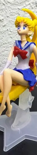 Figura Sailor Moon Con Base De Luna Pvc 15cm — Coleccionables vintage