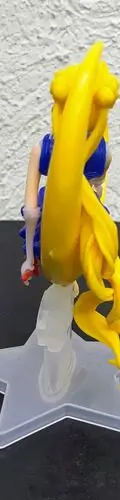 Figura Sailor Moon Con Base De Luna Pvc 15cm — Coleccionables vintage (foto 4)