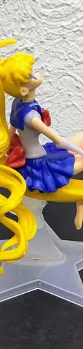 Figura Sailor Moon Con Base De Luna Pvc 15cm — Coleccionables vintage (foto 5)