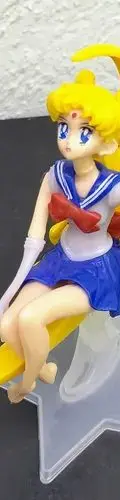Figura Sailor Moon Con Base De Luna Pvc 15cm — Coleccionables vintage (foto 6)