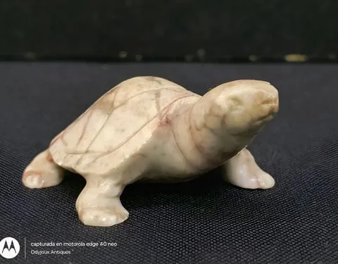 Figura Decorativa Mini Tortuga Tallada A Mano En Mármol Coral