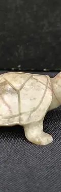 Figura Decorativa Mini Tortuga Tallada A Mano En Mármol Coral — Decoración vintage (foto 4)