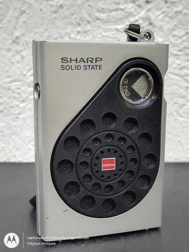 Radio Antiguo Portátil Sharp Solid State Am Bp-160a 6 Trans — Audio vintage, años 70s