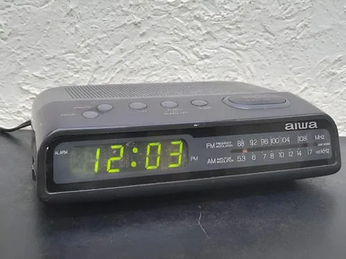 Radio Reloj Am/fm Aiwa Vintage Digital Fr-a25 Clock Radio Negro — Audio vintage, años 80s