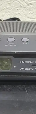 Radio Reloj Am/fm Aiwa Vintage Digital Fr-a25 Clock Radio Negro — Audio vintage, años 80s (foto 2)