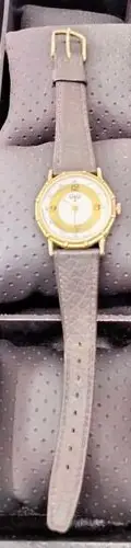 Reloj Q&q De Cuerda Vintage Para Mujer Original  Negro Dorado Blanco — vintage México (foto 3)