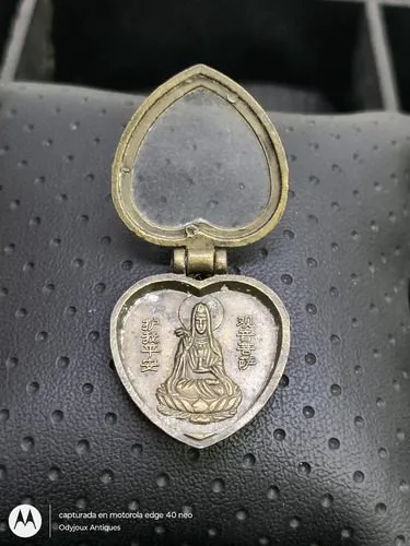 Dije Corazón Relicario Budista Tibetano En Cobre Vintage Dorado Oscuro