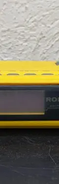 Radio Reloj Digital Romy Am/fm Ae215 Vintage No Sirve Repara Amarillo — Audio vintage, años 80s (foto 3)