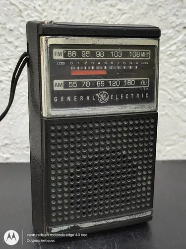 Radio Portátil Antiguo General Electric 7-2500a Am/fm Trans