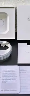 Caja De AirPods Apple Con Cable Usb C A Lightning Original Blanco — Tech vintage, años NOW