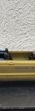 Mercedes-benz 560 Sl Hip Yick Int. 1988 Vintage Con Detalle Dorado Oscuro Mercedes-benz 560 Sl — Decoración vintage, años 80s (foto 6)