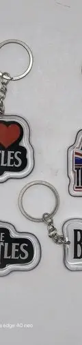 Set 4-pack Llaveros Retro The Beatles D Colección Grupo Rock Negro Blanco Azul/rojo — Coleccionables vintage