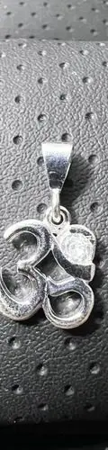 Dije Om Con Zirconia En Plata Fina.925 De 1.6cm Plateado — Coleccionables vintage (foto 4)