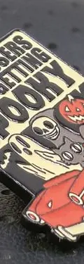Pin/broche Get In, Losers We're Getting Spooky Terror Metal Rojo Pin/broche Get In, Losers We're Getting Spooky Terror Metal 2.7cm — Coleccionables vintage, años NOW (foto 3)