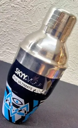 Shaker Mezclador De Bebidas Sky Vodka Acero Inox Colección  Plateado