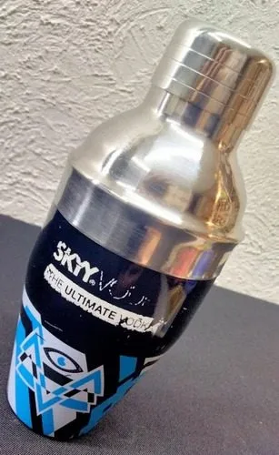 Shaker Mezclador De Bebidas Sky Vodka Acero Inox Colección Plateado — Coleccionables vintage