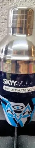 Shaker Mezclador De Bebidas Sky Vodka Acero Inox Colección  Plateado — Coleccionables vintage (foto 3)