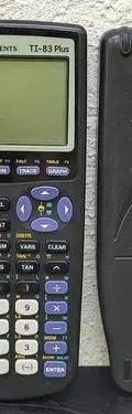 Calculadora Gráfica Texas Instruments Ti-83 Plus Color Negro Negro — Tech vintage, años NOW (foto 5)