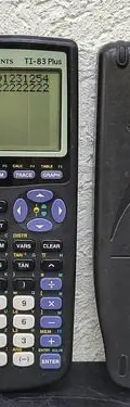 Calculadora Gráfica Texas Instruments Ti-83 Plus Color Negro Negro — Tech vintage, años NOW (foto 6)
