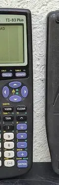 Calculadora Gráfica Texas Instruments Ti-83 Plus Color Negro Negro — Tech vintage, años NOW (foto 8)