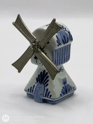 Salero D Porcelana Molino De Viento Vintage Souvenir Holanda Blanco Con Azul