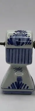 Salero D Porcelana Molino De Viento Vintage Souvenir Holanda Blanco Con Azul — Decoración vintage, años 70s (foto 4)
