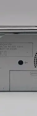 Radio Sony Portatil Icf-304 2 Bandas Am/fm Retro Año 1995 Plateado — Audio vintage, años 90s (foto 4)