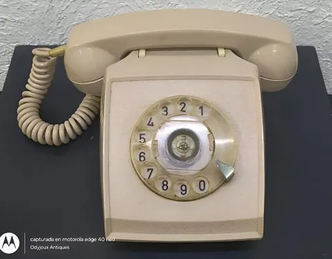 Teléfono Antiguo De Disco Intedetel Sonofon Rosa Vintage 70s Rosa Pálido