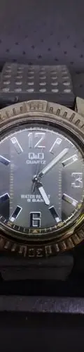 Reloj Q&q Mod. Q436-405 Yhm Informal Estándar 45mm Hombre  Negro Negro Humo Gris Oscuro — Decoración vintage, años NOW