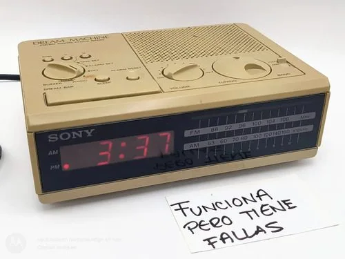 Radio Reloj Digital Sony Dream Machine Icf-c2w Am/fm 2 Bands Beige — Audio vintage, años 80s