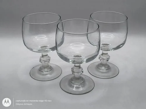 Set 3 Copas De Vino/agua De Cristal Vintage Francés Defecto Transparente — Decoración vintage