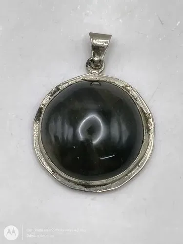 Dije De Latón Redondo Con Obsidiana Y Pirámide Teotihuacan Negro Con Plata