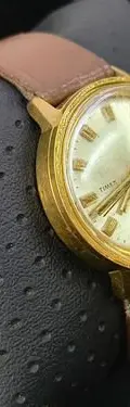 Reloj Mecánico Cuerda Timex Dorado Vintage 70s Para Reparar  Café Dorado Beige — Coleccionables vintage, años 70s (foto 3)