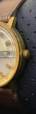 Reloj Mecánico Cuerda Timex Dorado Vintage 70s Para Reparar  Café Dorado Beige — Coleccionables vintage, años 70s (foto 2)