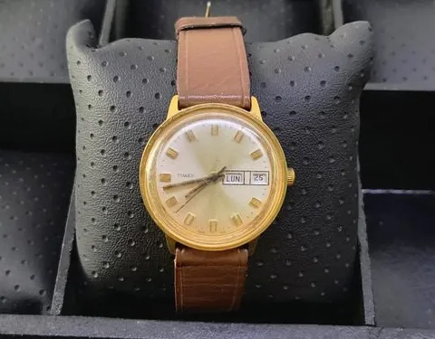 Reloj Mecánico Cuerda Timex Dorado Vintage 70s Para Reparar  Café Dorado Beige