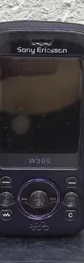 Celular Sony Ericsson W395 No Se Ve Pantalla Es Para Reparar Violeta Oscuro — Tech vintage, años NOW (foto 2)