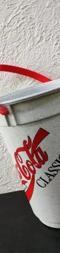 Vaso Gigante Enjoy Coca Cola Classic Coke De 6.5  Gris/rojo Gris/rojo — Coleccionables vintage, años 90s (foto 2)
