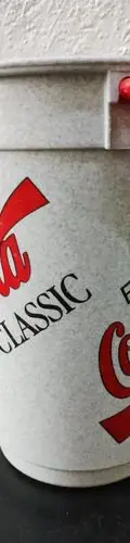 Vaso Gigante Enjoy Coca Cola Classic Coke De 6.5  Gris/rojo Gris/rojo — Coleccionables vintage, años 90s (foto 5)