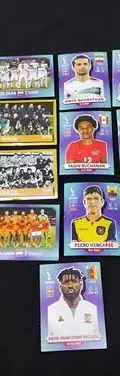 Lote 23 Estampas Fifa World Cup Qatar 2022 Panini Original Futbolistas Escudos Equipos Escudo — Coleccionables vintage, años NOW