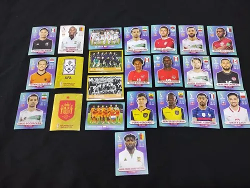 Lote 23 Estampas Fifa World Cup Qatar 2022 Panini Original Futbolistas Escudos Equipos Escudo — Coleccionables vintage, años NOW