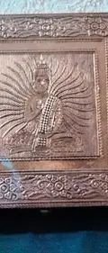 Alhajero Buda Repujado Color Bronce Terciopelo Usado  Bronce — Decoración vintage