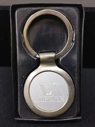 Llavero Metálico Uam  Casa Abierta Al Tiempo  Orgullosamente Plateado — Coleccionables vintage