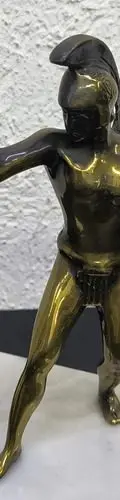 Figura De Metal Vintage Guerrero Griego Espartano En Mármol Dorado Oscuro — Coleccionables vintage (foto 7)