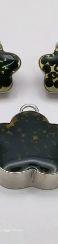 Juego Aretes Y Dije Flor Encapsulado Plata Fina .925 Usado Negro — Coleccionables vintage (foto 2)