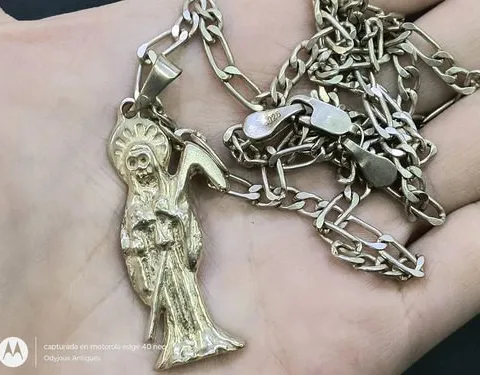 Cadena Tipo Cartier Dije Santa Muerte Latón Con Baño D Plata Plateado