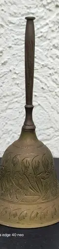 Campana Antigua De Latón Macizo Grabada Hindú Vintage 13cm — vintage México