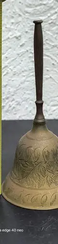 Campana Antigua De Latón Macizo Grabada Hindú Vintage 13cm — vintage México (foto 7)
